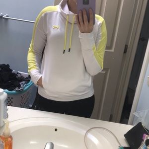 Under Armour Sweatshirt